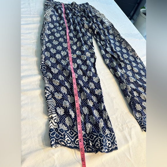 Solitaire Wide Leg Lightweight Indian Inspired Pants. Size Small Navy & White - Picture 7 of 9